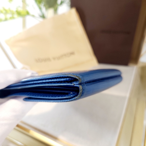 SALE! LV BUNDLE: wallet, box, & dustbag - authentic Louis Vuitton blue Epi - Picture 10 of 16